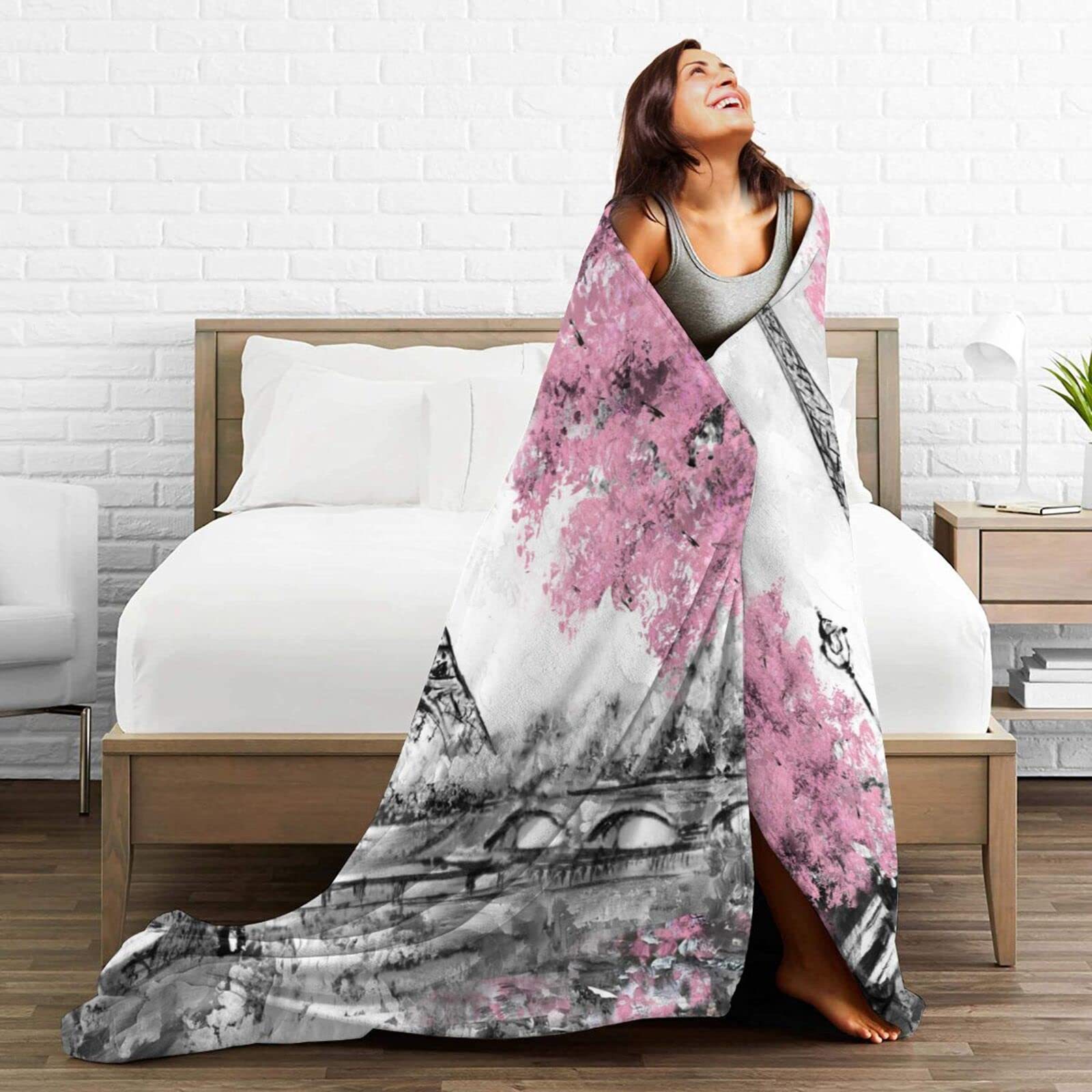 Eiffel Tower in Paris Printed  – Home Textiles Paris recenzja i cena